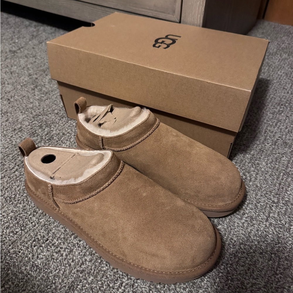 UGG Chestnut Suede classic micro
